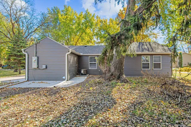 $295,000 | 681 Glencoe Street Northeast, Fridley, MN 55432