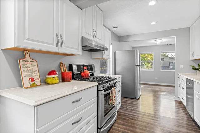 $295,000 | 681 Glencoe Street Northeast, Fridley, MN 55432