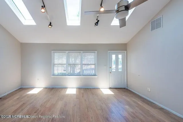 $539,900 | 297 Shore Drive, Highlands, NJ 07732