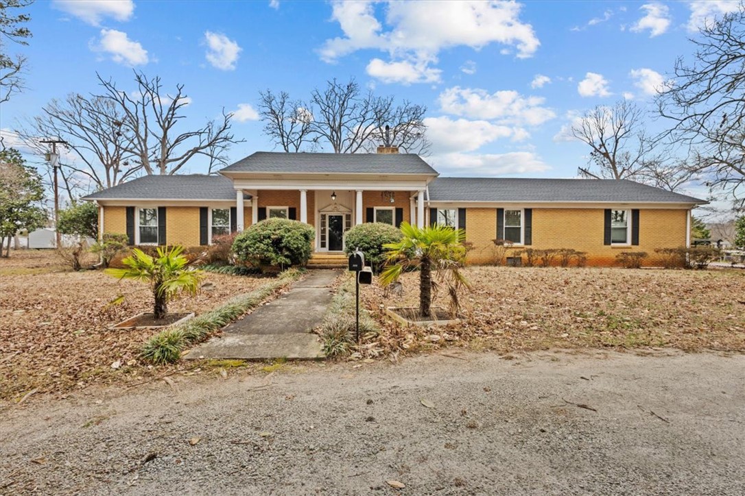 2213 East River Street Anderson, SC 29621 - Photo 1 of 42