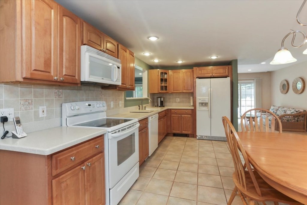 24 Myrna Road Framingham, MA 01701 - Photo 11 of 40 Gallery Image 11