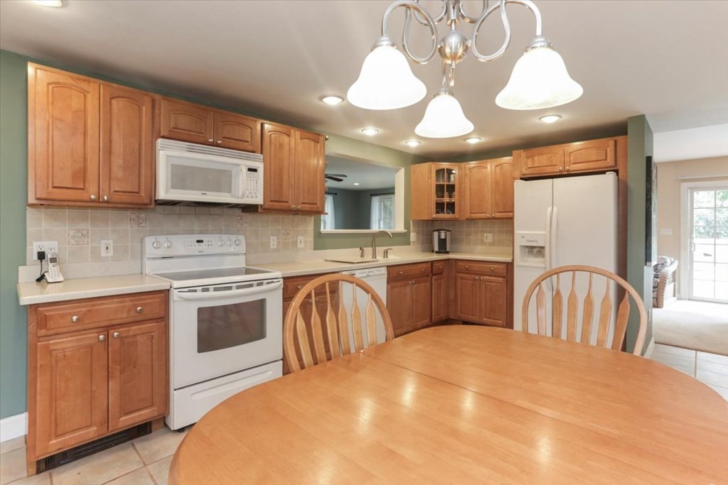 24 Myrna Road Framingham, MA 01701 - Photo 13 of 40 Gallery Image 13