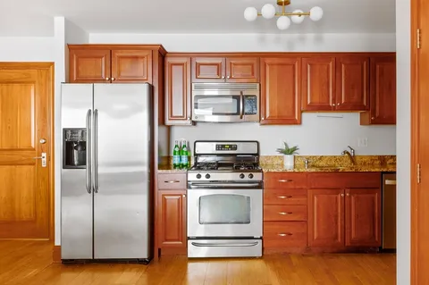 $699,000 | 2440 Massachusetts Avenue, Unit 3, Cambridge, MA 02140