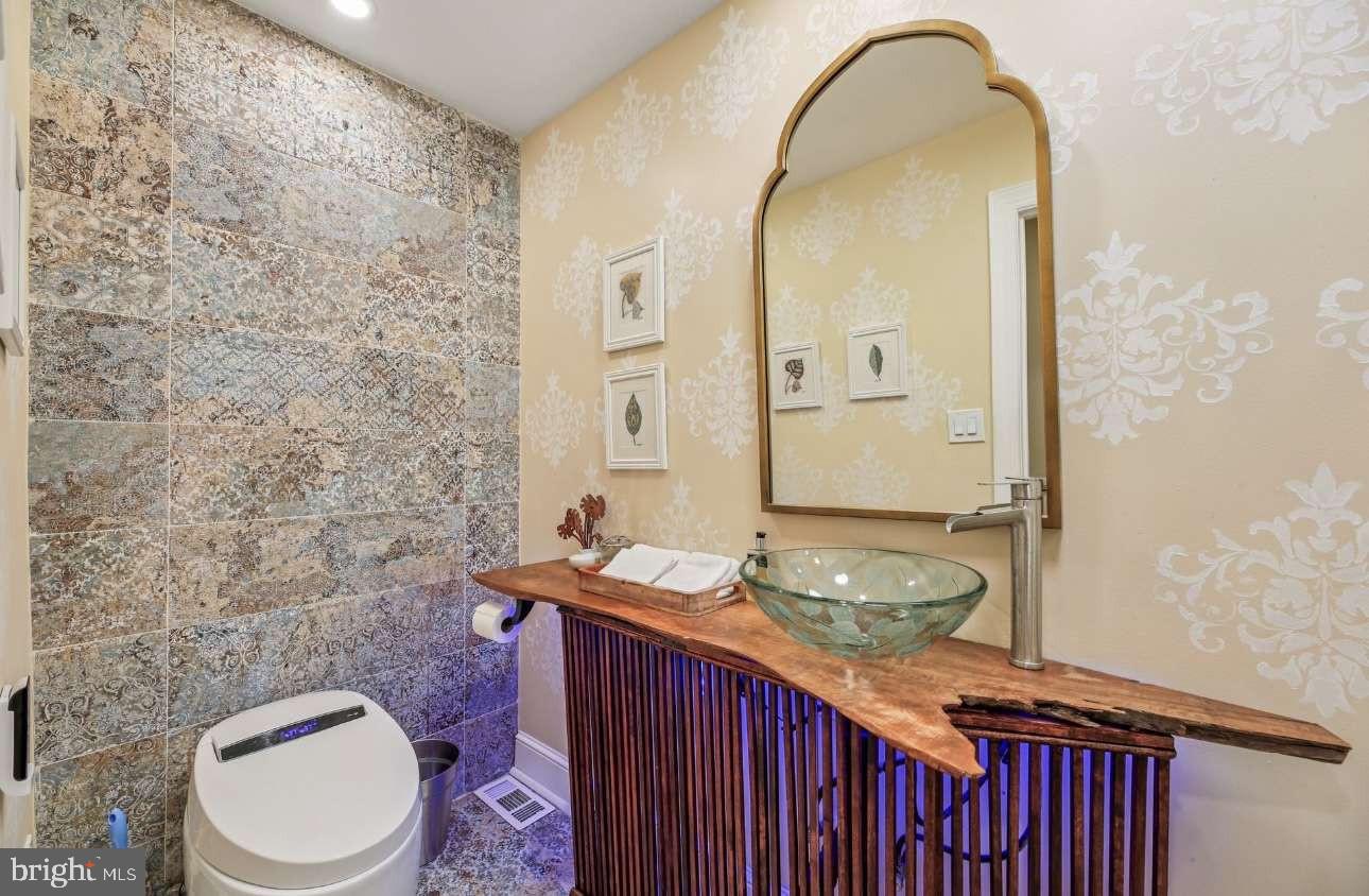 10900 Tara Road Rockville, MD 20854 - Photo 26 of 38