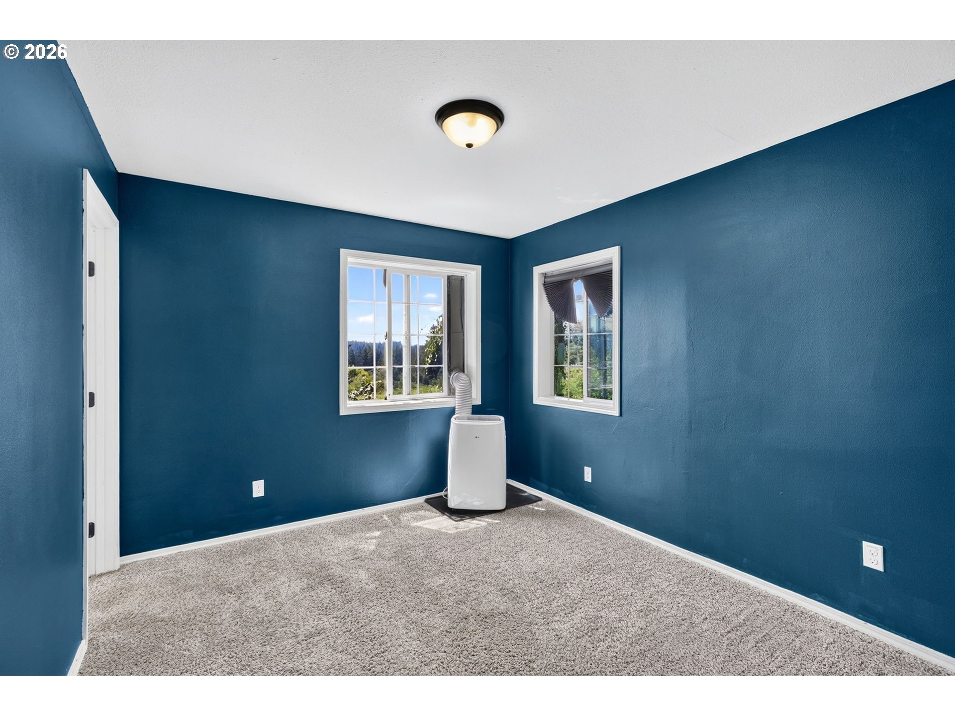 28605 Northeast Reilly Road Camas, WA 98607 - Photo 16 of 31 Primary Bedroom