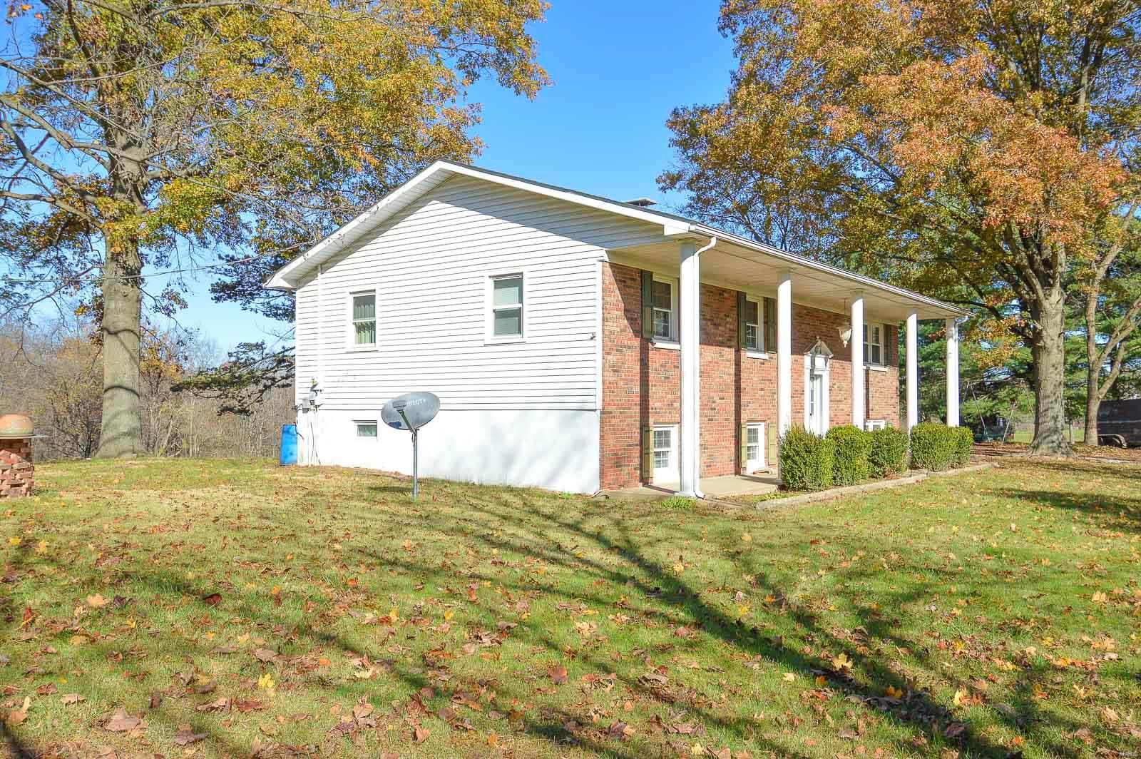 3031 Rentchler Road Belleville, IL 62221 - Photo 4 of 47