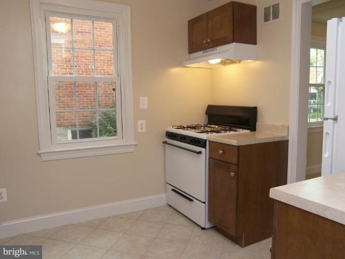 2760 Cameron Road Falls Church, VA 22042 - Photo 5 of 18 Kitchen #2
