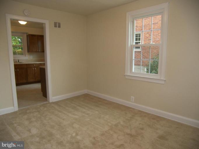 2760 Cameron Road Falls Church, VA 22042 - Photo 7 of 18 Dining Room