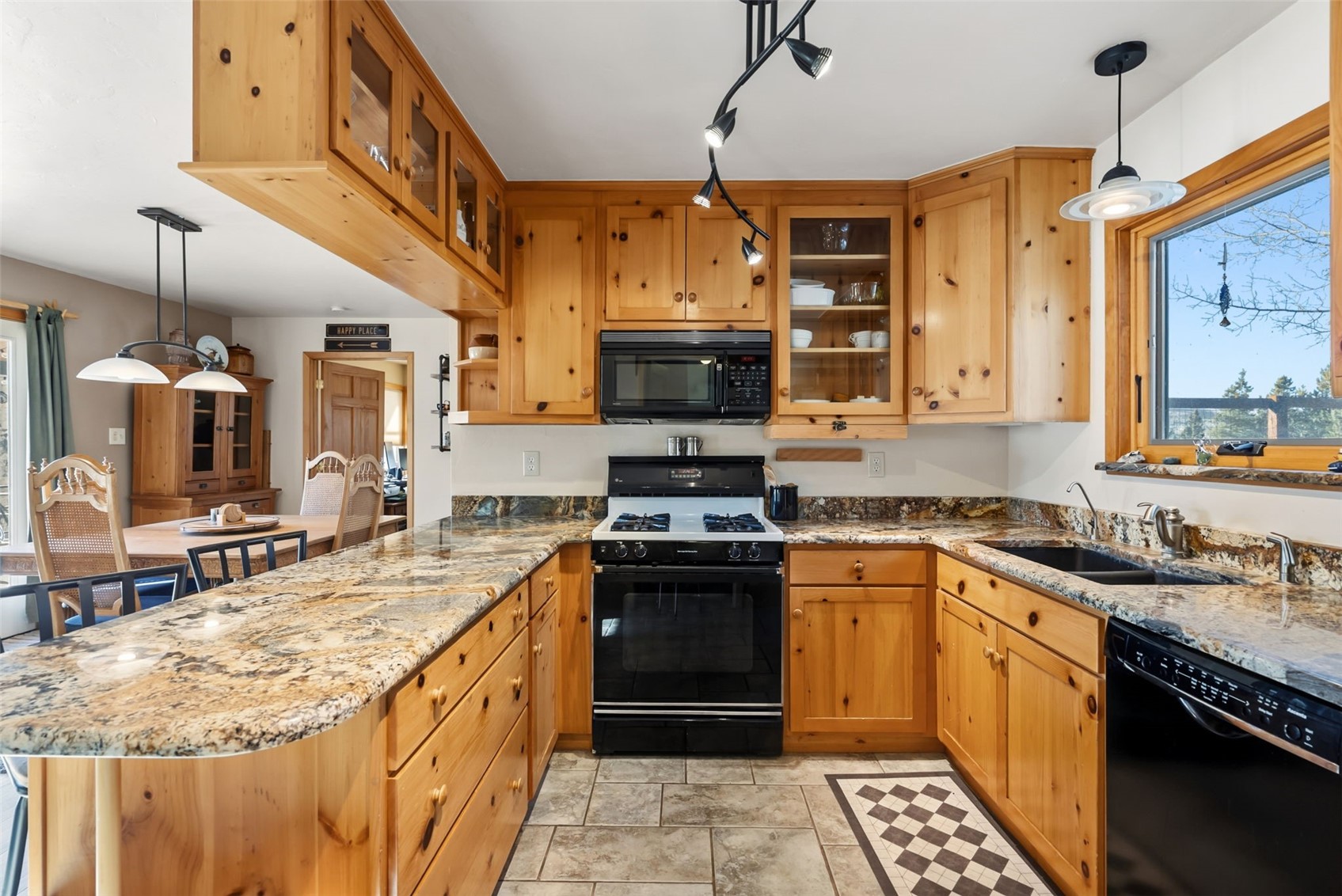 277 G Road Silverthorne, CO 80498 - Photo 9 of 48 Gallery Image 9