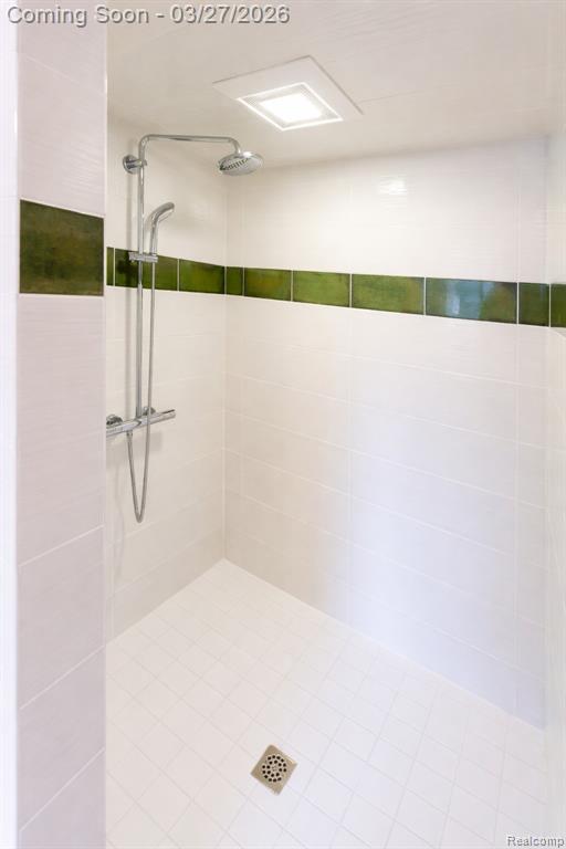 1932 Klingensmith Road Bloomfield Hills, MI 48302 - Photo 16 of 27