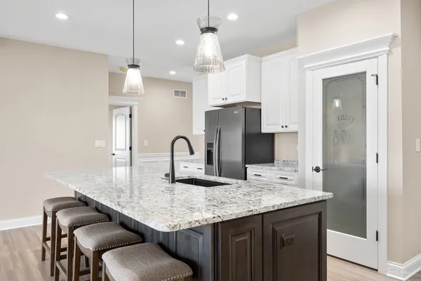 $423,900 | 25146 South Westwind Drive, Minooka, IL 60410