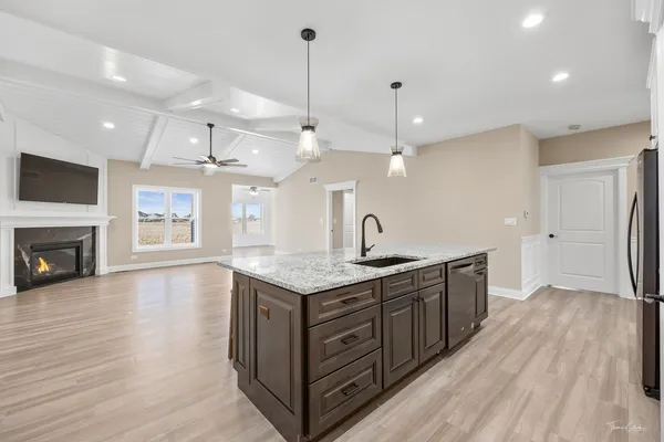 $423,900 | 25146 South Westwind Drive, Minooka, IL 60410