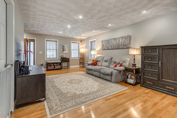 41 Edgehill Road Swampscott, MA 01907 - Photo 6 of 30 Gallery Image 6