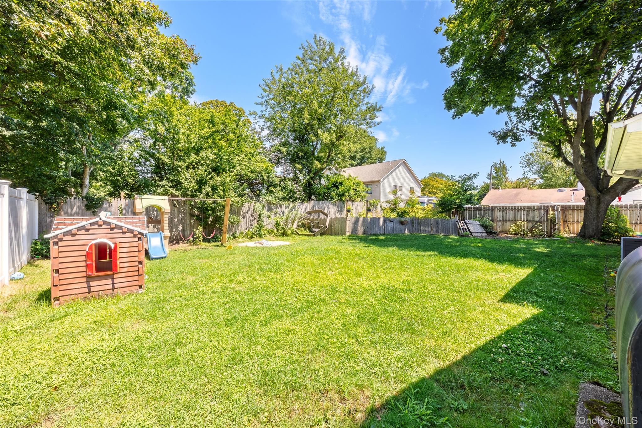1023 Udall Road Bay Shore, NY 11706 - Photo 35 of 39 Gallery Image 35