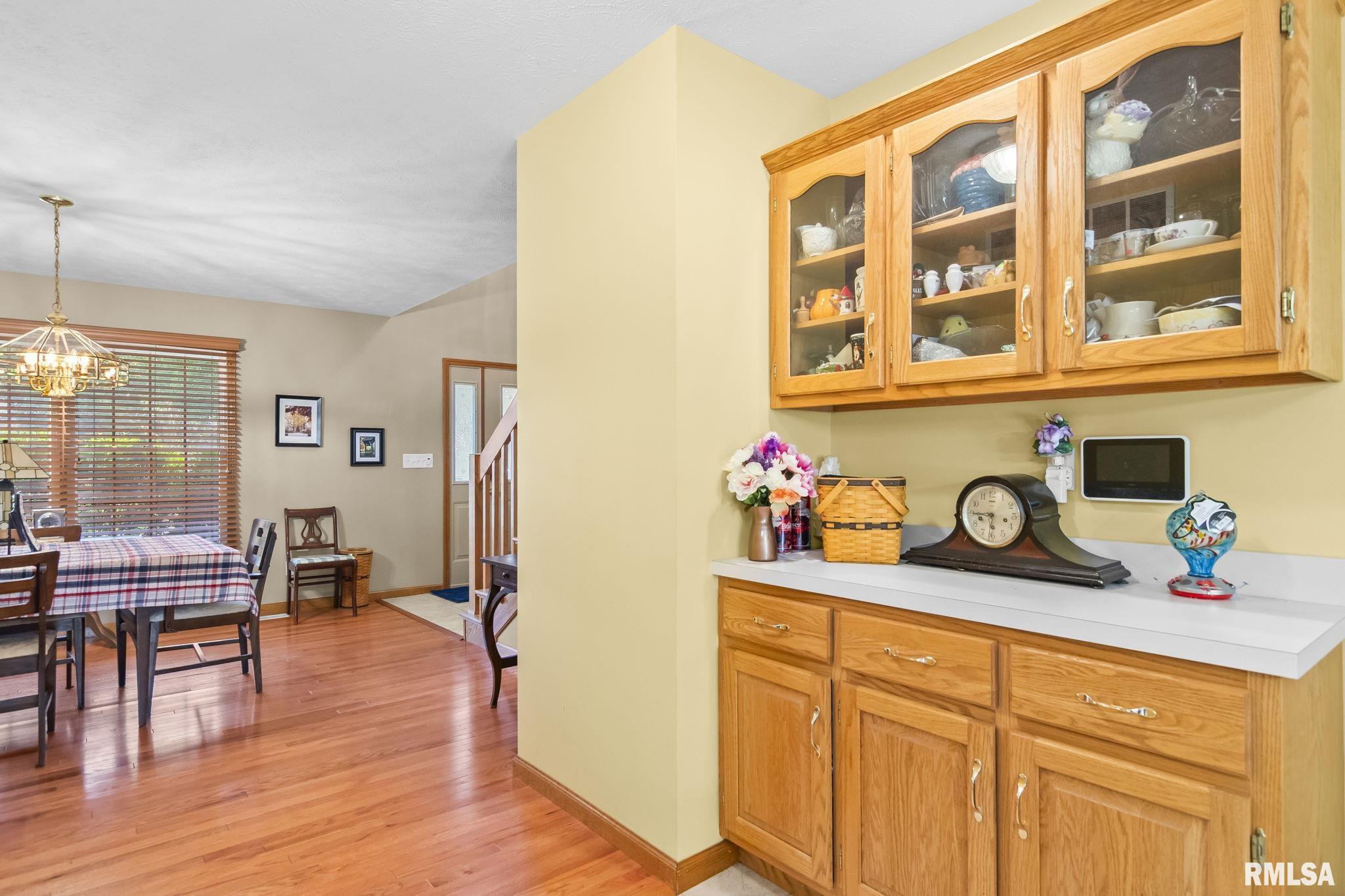 3908 Thackeray Drive Springfield, IL 62711 - Photo 12 of 43