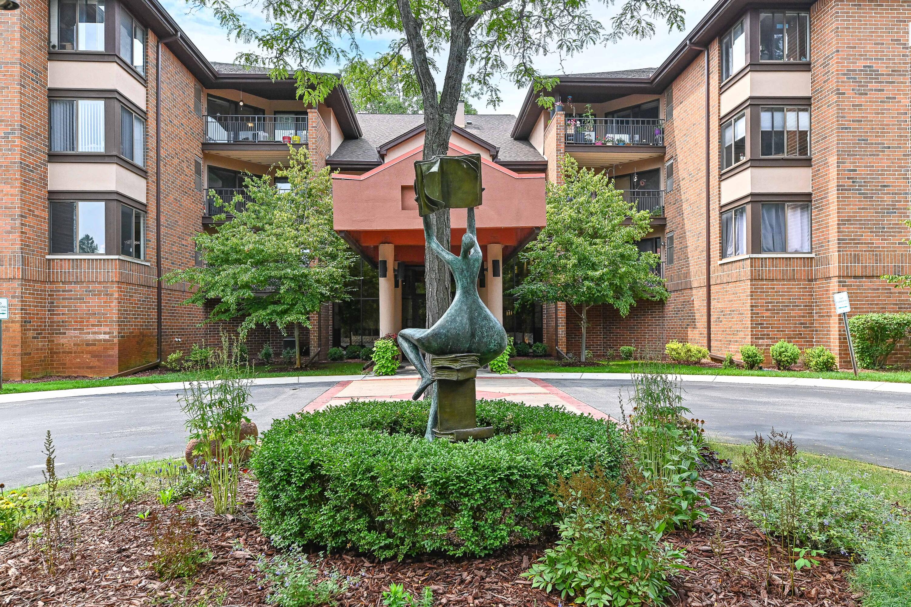 1600 West Green Tree Road, Unit B130 Glendale, WI 53209 - Photo 18 of 20 "The Reader" Statue