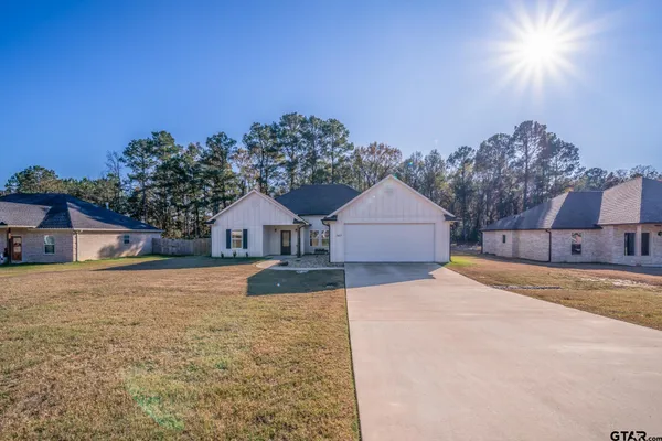 $375,000 | 147 Heartland Crossing, Diana, TX 75640