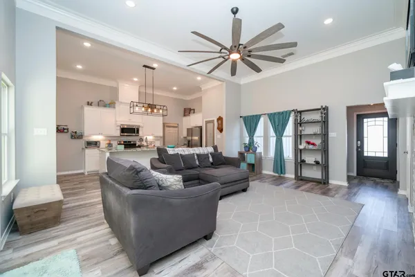 $375,000 | 147 Heartland Crossing, Diana, TX 75640