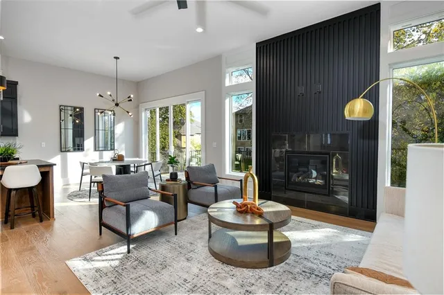 $709,900 | 3916 Southwest Flintrock Drive, Lee's Summit, MO 64082