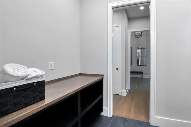 $709,900 | 3916 Southwest Flintrock Drive, Lee's Summit, MO 64082