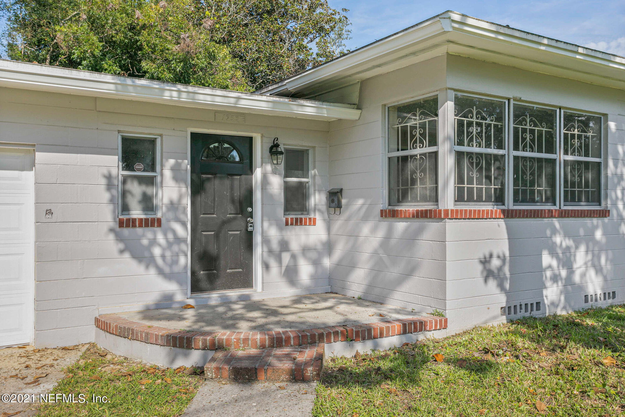 1953 Rugby Road Jacksonville, FL 32208 - Photo 4 of 33 front/entry