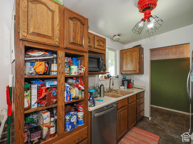 2015 West 4225th Street South Roy, UT 84067 - Photo 13 of 34