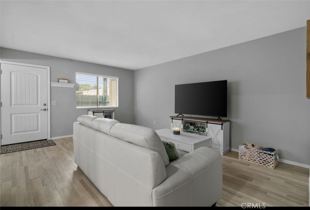 1411 Clemson Way Riverside, CA 92507 - Photo 9 of 29