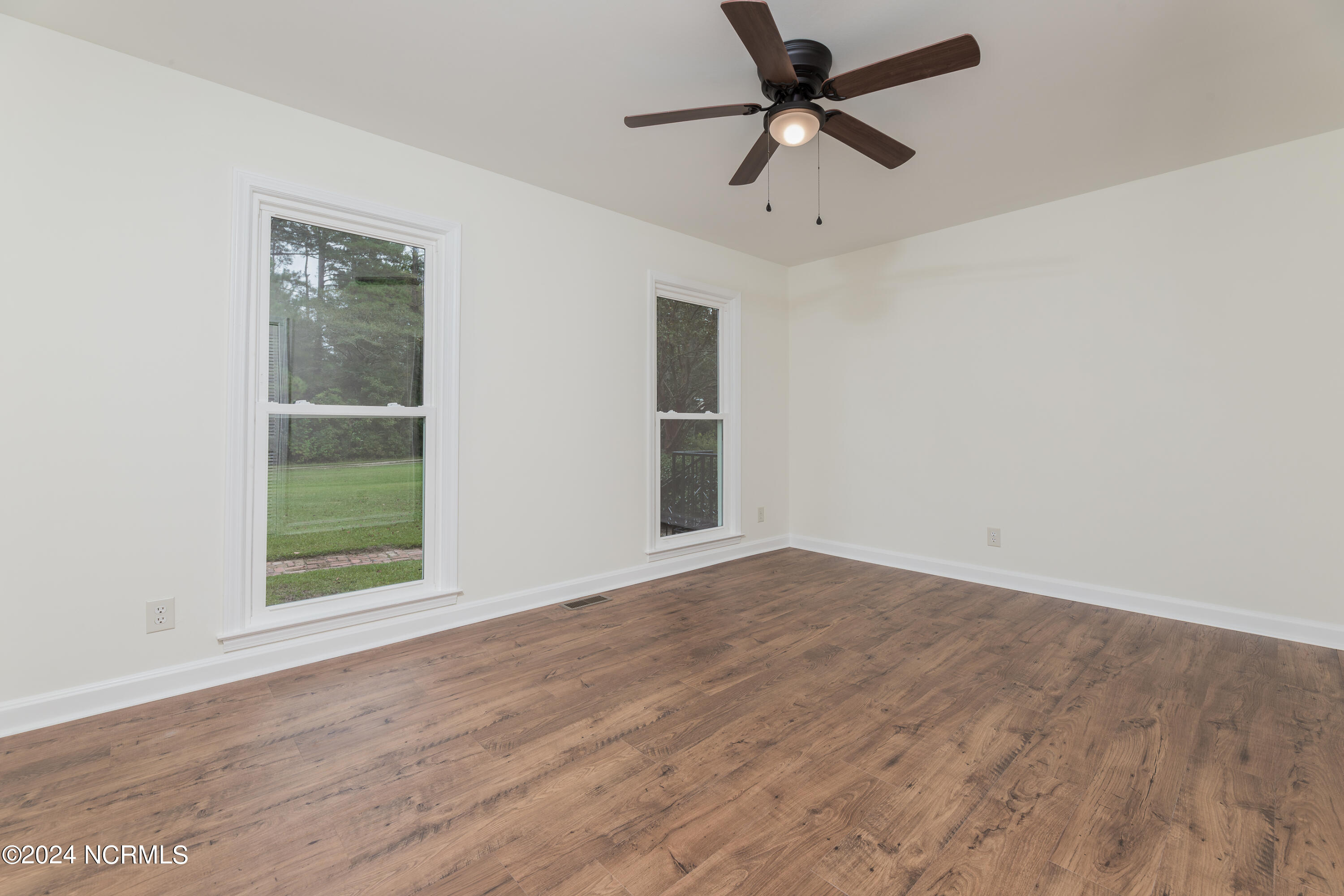 181 Sunset Road Wallace, NC 28466 - Photo 11 of 31 33downbed