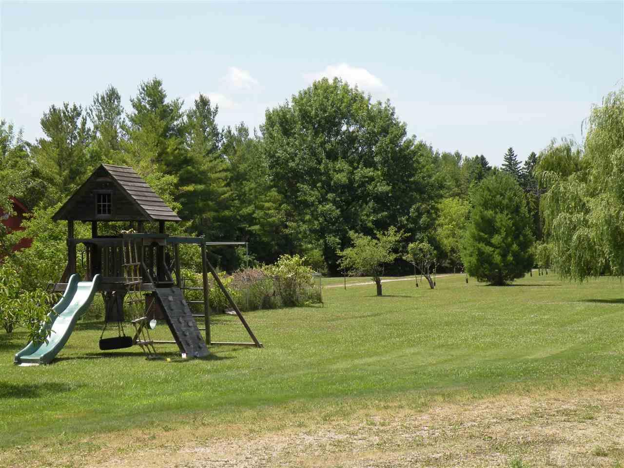 6757 Lakeshore Road Lexington, MI 48450 - Photo 36 of 41 31297117-35.JPG