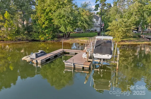 $3,795,000 | 20517 Queensdale Drive, Cornelius, NC 28031