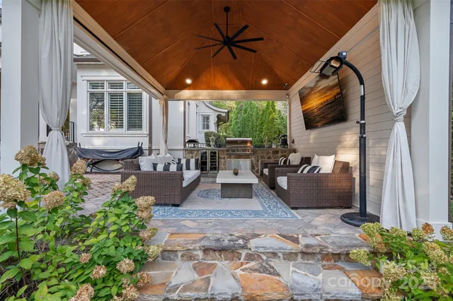 $3,795,000 | 20517 Queensdale Drive, Cornelius, NC 28031