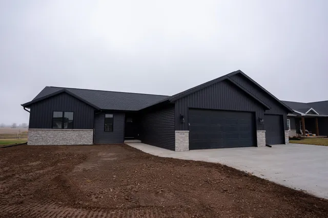 $469,900 | W5836 Edgewood Drive, Menasha, WI 54952