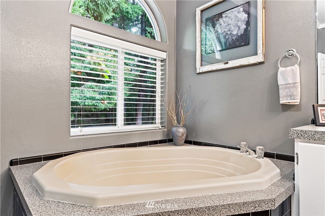 67 Strawberry Hill Road Elma, WA 98541 - Photo 21 of 37 Gallery Image 21