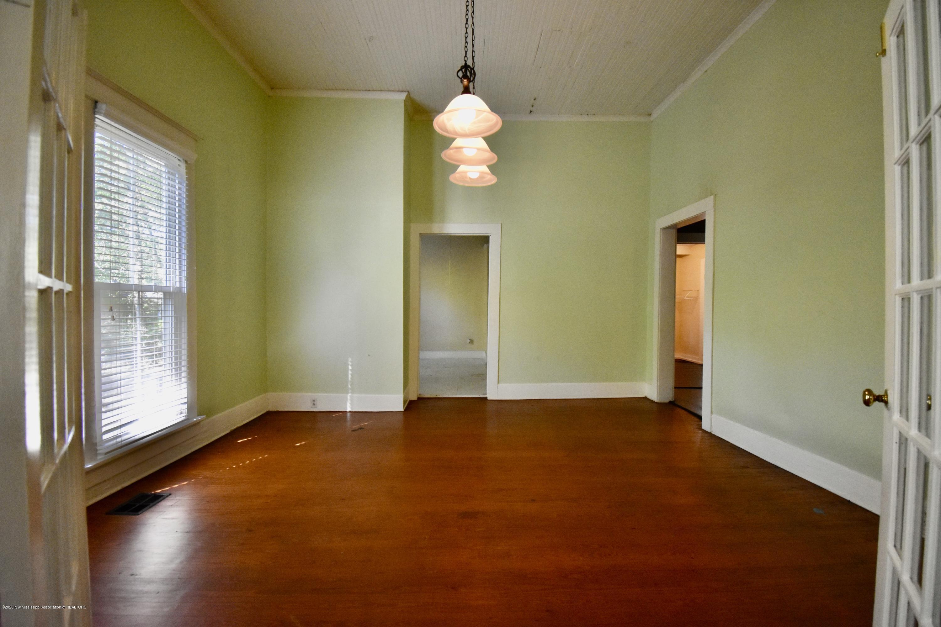 6745 Blocker Street Olive Branch, MS 38654 - Photo 7 of 29 Great Room into Dining Room
