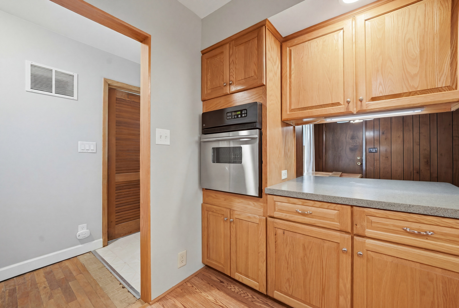 323 East Dresser Road DeKalb, IL 60115 - Photo 11 of 37