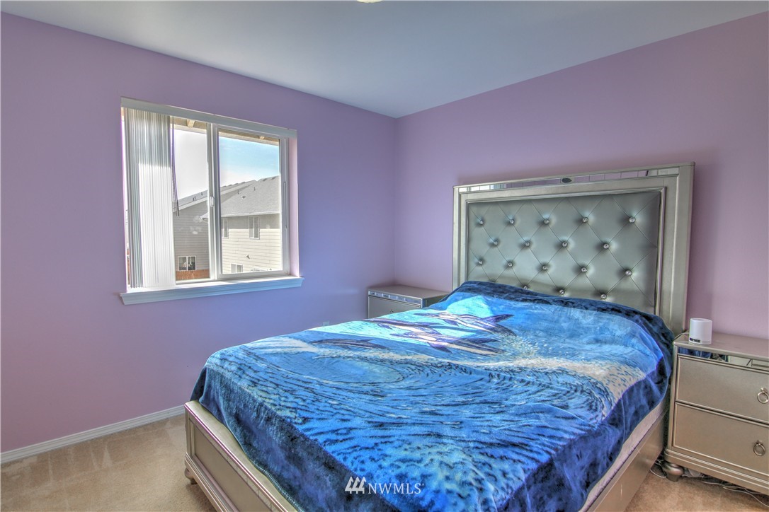 1069 Ilwaco Place Northeast Renton, WA 98059 - Photo 17 of 25