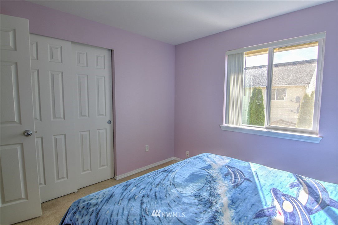 1069 Ilwaco Place Northeast Renton, WA 98059 - Photo 19 of 25