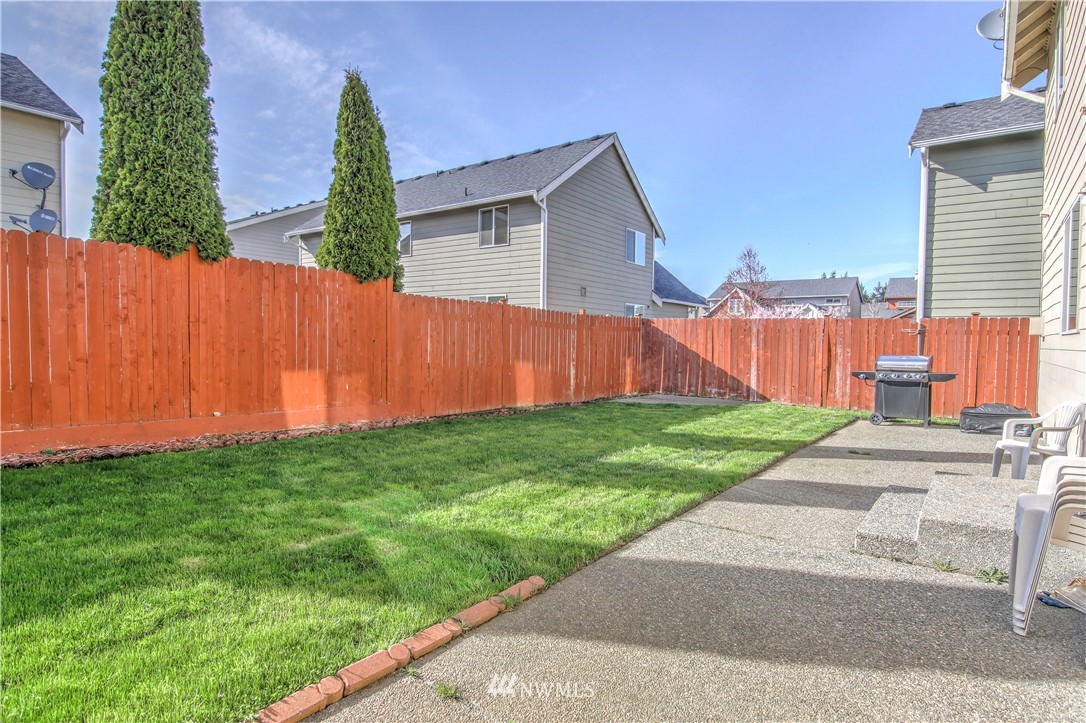 1069 Ilwaco Place Northeast Renton, WA 98059 - Photo 24 of 25
