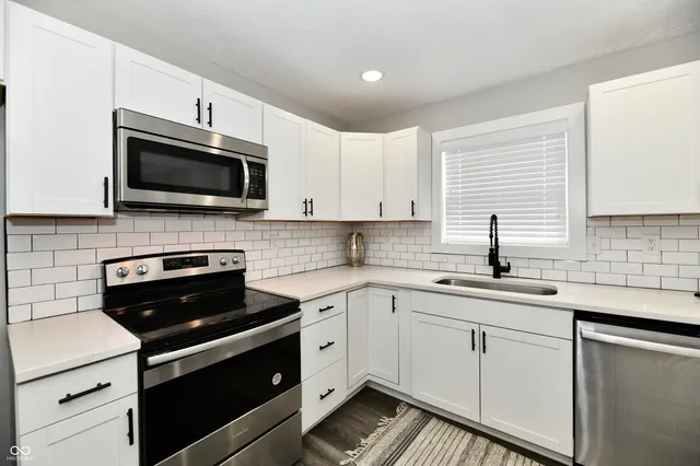 $2,000 | 1929 Prospect Street, Indianapolis, IN 46203