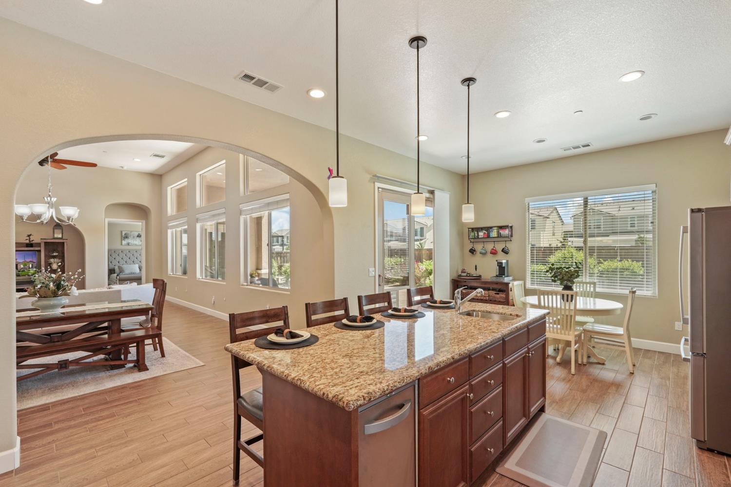 3670 Rapallo Way Manteca, CA 95337 - Photo 19 of 50