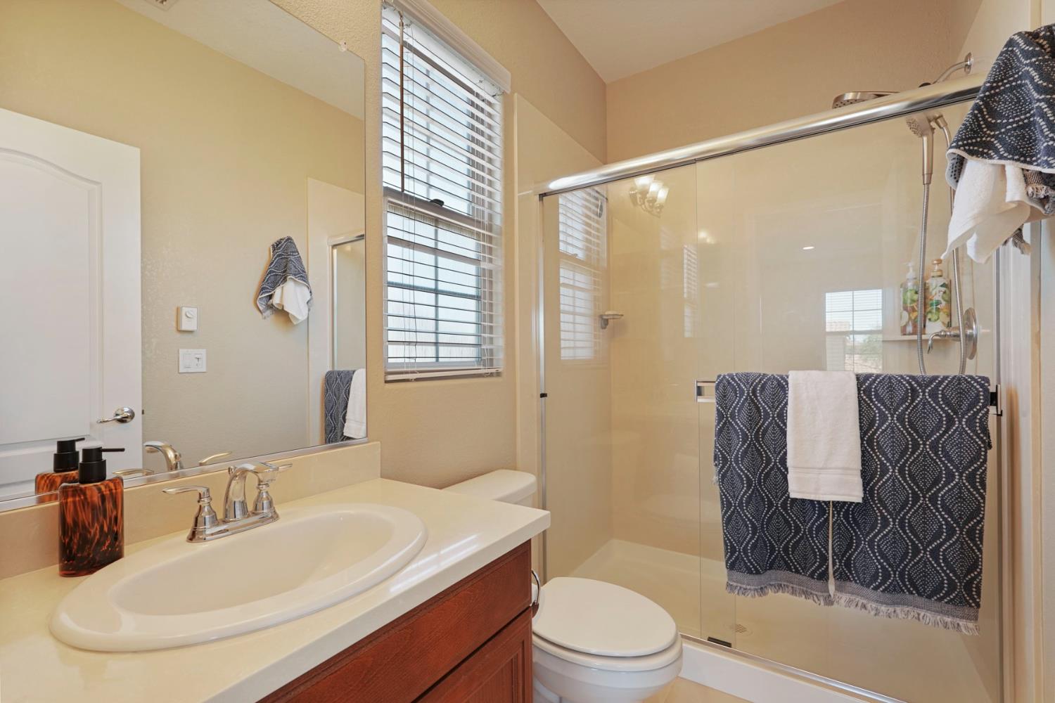 3670 Rapallo Way Manteca, CA 95337 - Photo 33 of 50