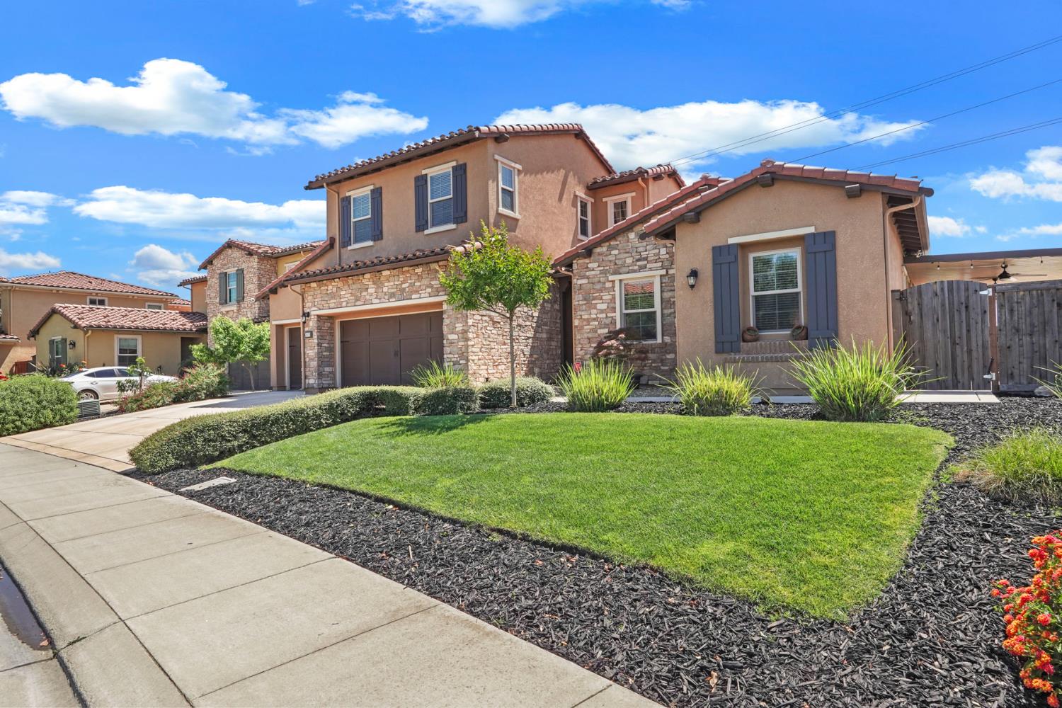 3670 Rapallo Way Manteca, CA 95337 - Photo 6 of 50