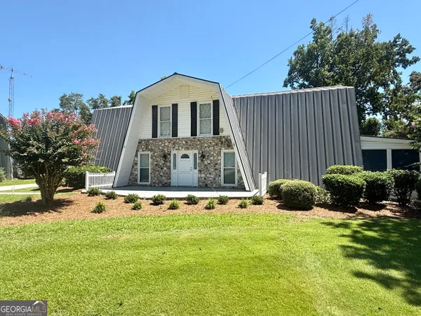 $316,900 | 556 East Flowers Drive, Blakely, GA 39823