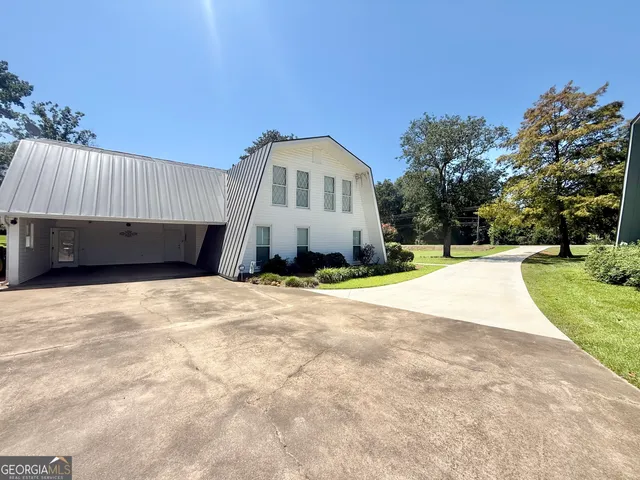 $324,900 | 556 East Flowers Drive, Blakely, GA 39823