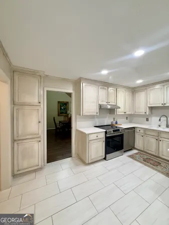 $316,900 | 556 East Flowers Drive, Blakely, GA 39823