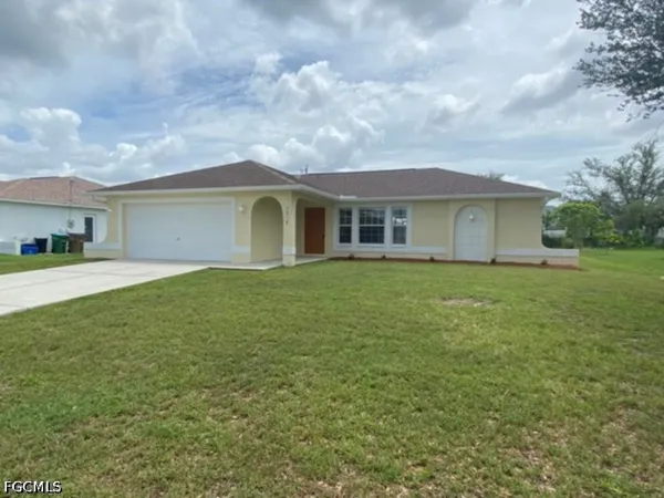 $1,925 | 1318 Northeast 2nd Street, Cape Coral, FL 33909