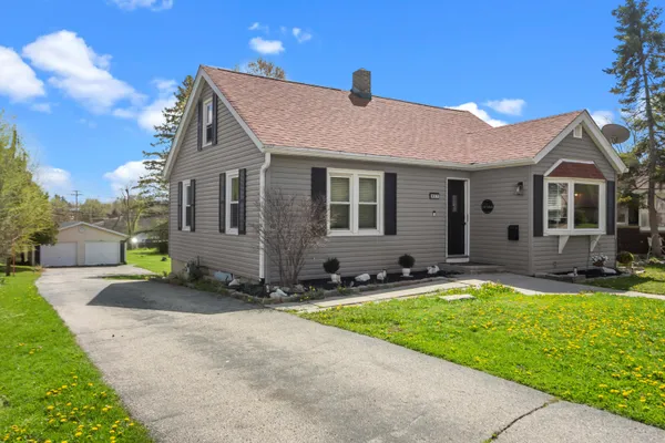 $339,000 | 927 Clover Street, Lake Geneva, WI 53147