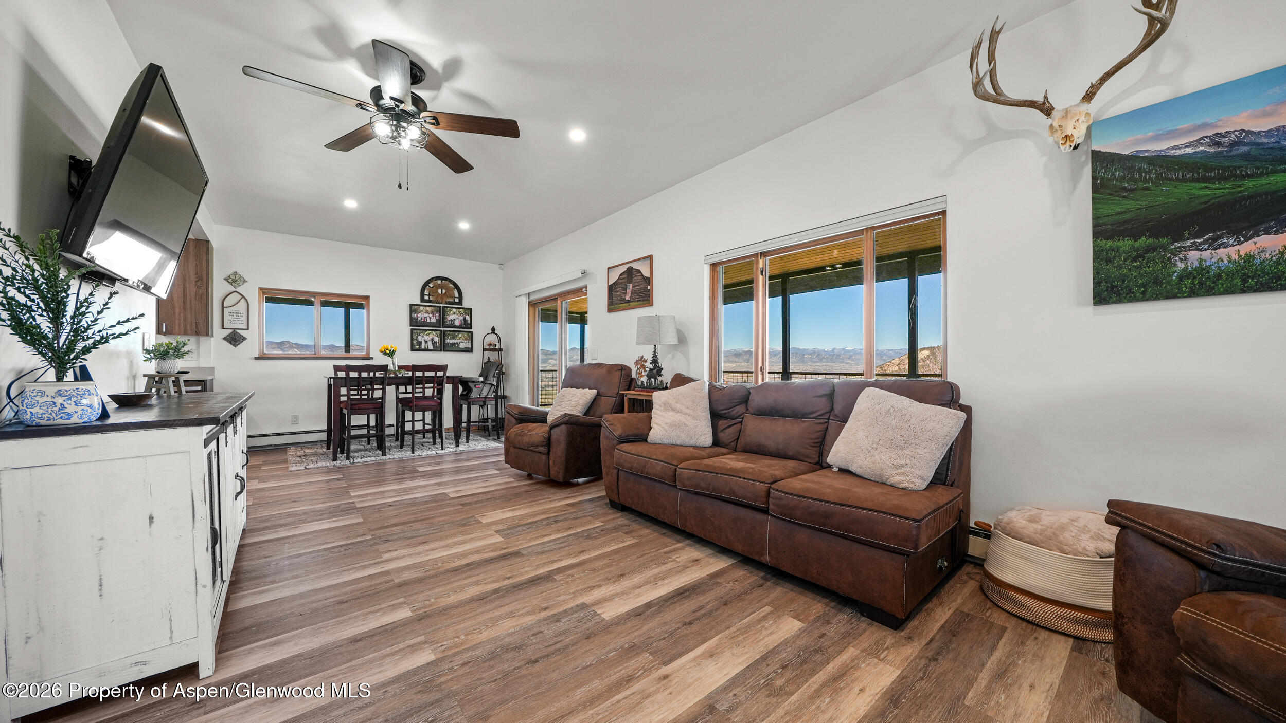 9109 County Road 320 Rifle, CO 81650 - Photo 9 of 38 Living Room