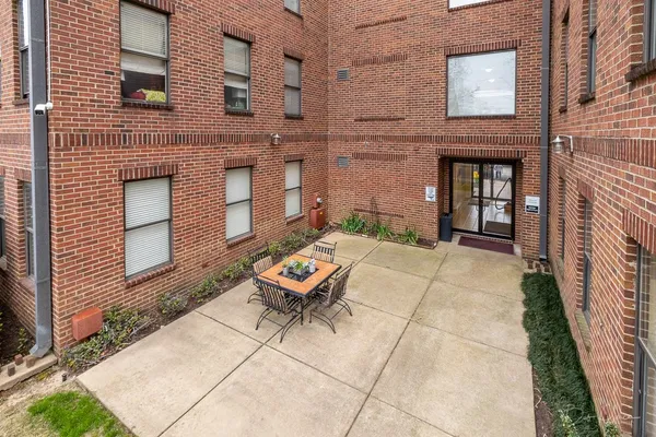 $199,900 | 721 Litty Court, Unit 201, Memphis, TN 38103