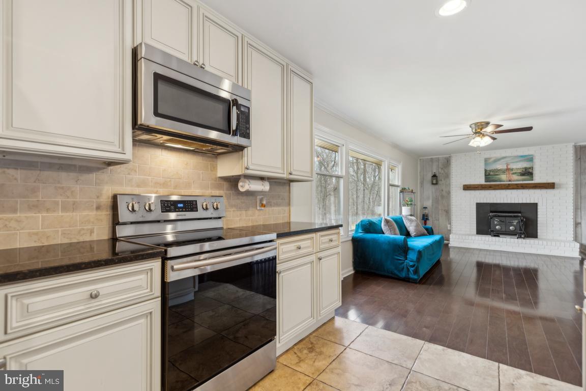 16491 Robledo Road Gainesville, VA 20155 - Photo 12 of 42 Gallery Image 12